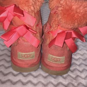 Uggs bows shoes kids Sz 3